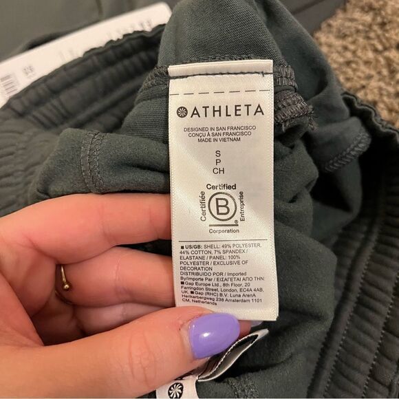 Athleta Triumph Hybrid Wide Crop - Picture 10 of 10